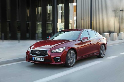 Infiniti_Q50_012_lores