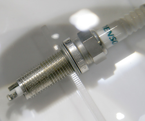 denso_plug_hitotech2014