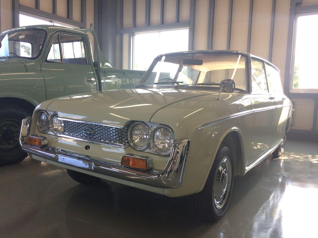 スバル幻の空冷水平対向エンジン搭載車 A 5 はセンターピボットな前サスに注目 クルマのミライ Future Of Mobility