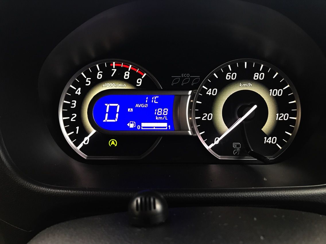 カタログ燃費22 2km Lで実走のメーター表示は18 8km L クルマのミライ Future Of Mobility