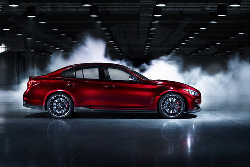 Infiniti_Q50_Eau_Rouge_03