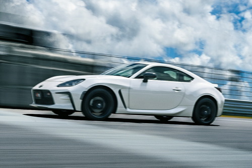 03 GR86_P4_5_RZ_K1X_Side_styling_Run_サイズ変更
