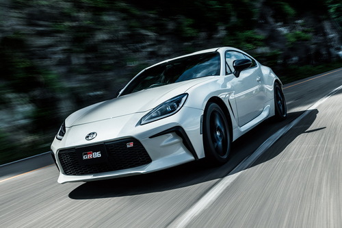 05 GR86_P8_9_RZ_K1X_Fr_styling_Run_サイズ変更