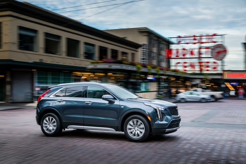 2020-Cadillac-XT4-042