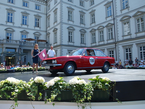 SEAT-124-Sport-1600-en-el-Schloss-Bensberg-Classics-2014