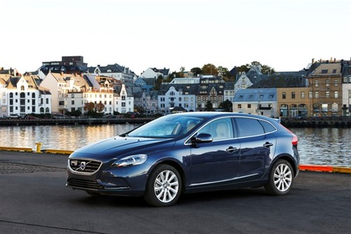 Volvo_V40_5