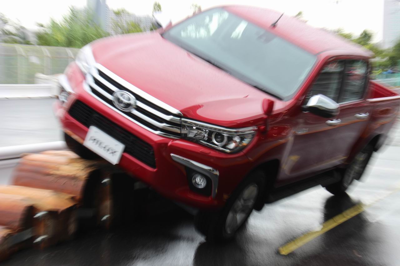 日本市場に復活したトヨタ ハイラックス そのきっかけになったのは クルマのミライ Future Of Mobility