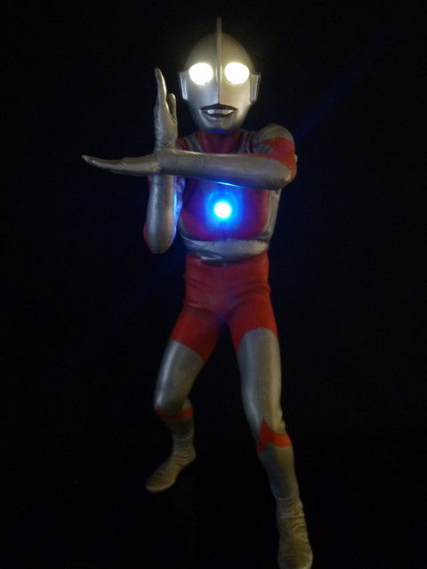 CCP製 ウルトラマン・Cタイプ改造 第1弾 スペシウム光線ポーズ 電飾