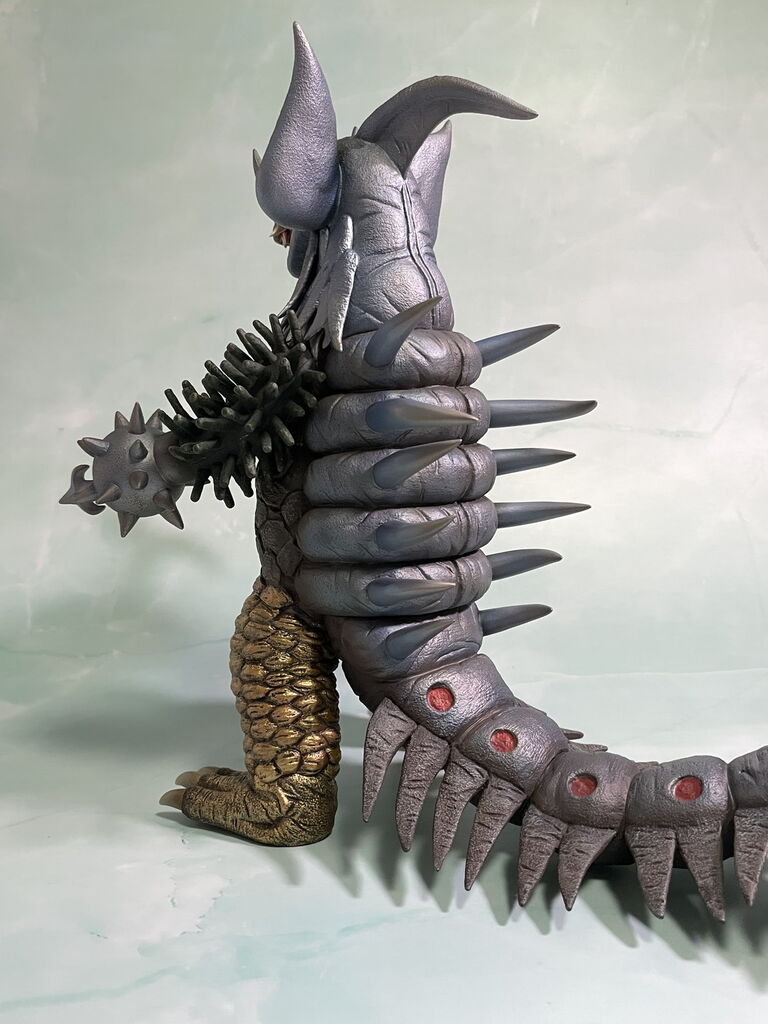 大怪獣シリーズ　タイラント リニューアルカラー 発光Ver. Amazon.co.jp: 大怪獣シリーズ タイラント (リニューアルカラー