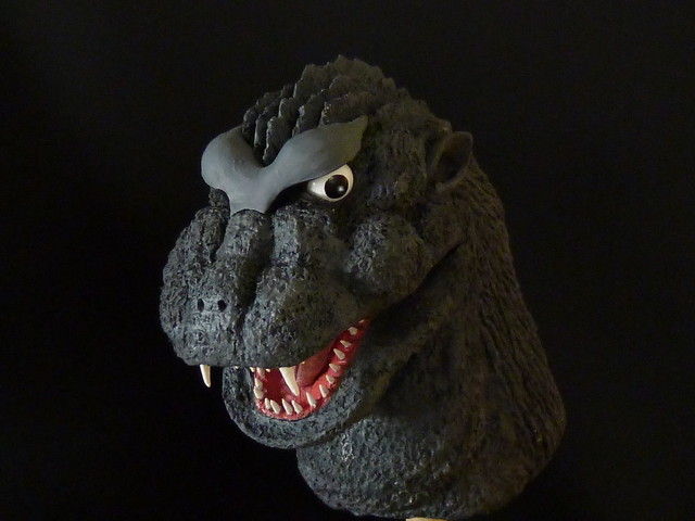 ゴジラヘッド ゴジラヘッドを超至近で見られる穴場スポット