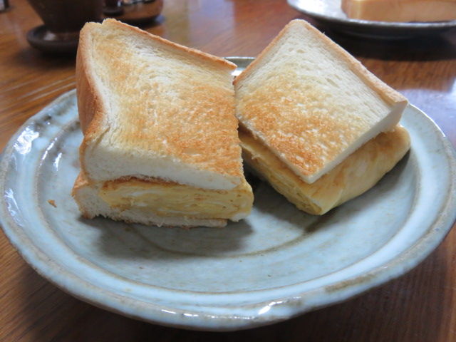 玉子焼きのサンドイッチ なかなか美味しいです おっさんゲーマートッティ ブログ トッティ の生態系 玉子焼きのサンドイッチ なかなか美味しいです おっさんゲーマートッティ ブログ トッティ の生態系