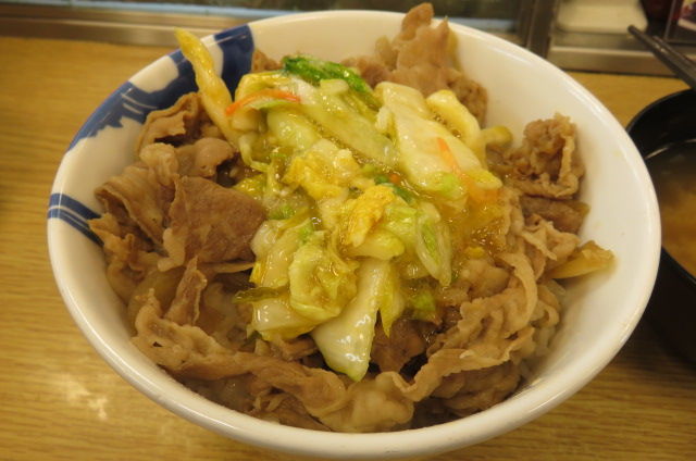 牛丼にはやっぱりお新香と生卵です トトズキッチン 父親である私がザックリ簡単に 適当に作ってます 家呑みが好きなおっさんです 牛丼にはやっぱりお新香と生卵です トトズキッチン 父親である私がザックリ簡単に 適当に作ってます 家呑みが好きなおっさんです