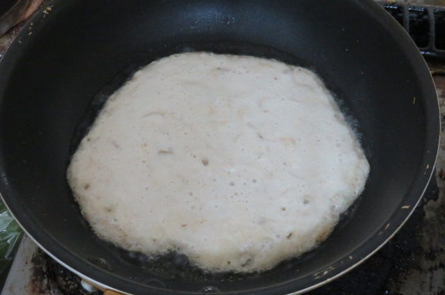 フライパン使って お好み焼き風 山芋焼きです ふわふわで美味しいですよ トトズキッチン 父親である私がザックリ簡単に 適当に作ってます 家呑みが好きなおっさんです
