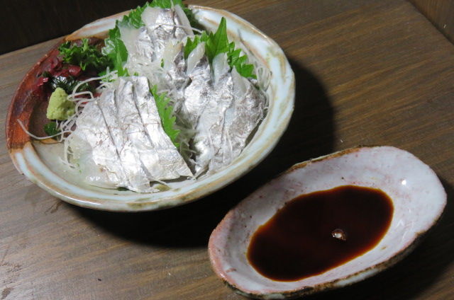 萩焼のお皿と刺しチョコで 晩酌です 食器屋やまねの日記 萩焼のお皿と刺しチョコで 晩酌です 食器屋やまねの日記