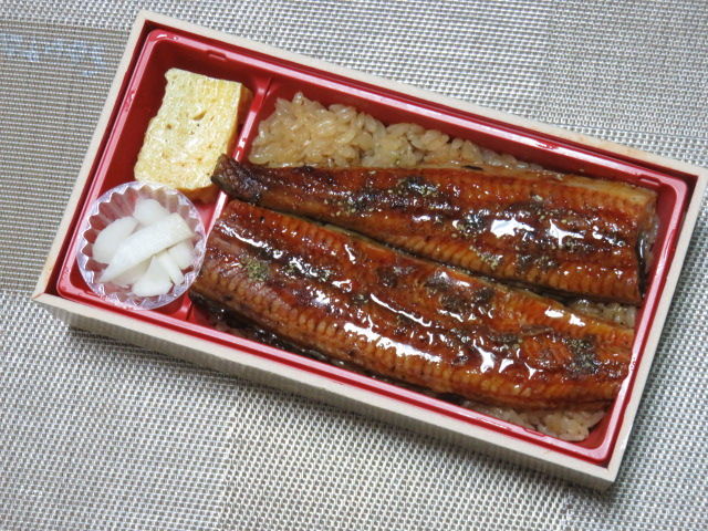 最後は すし健のうなぎ弁当です 食器屋やまねの日記 最後は すし健のうなぎ弁当です 食器屋やまねの日記