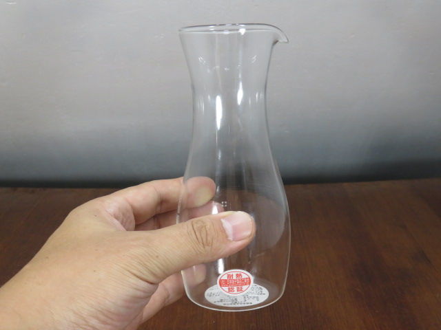 耐熱ガラスの徳利です 冷酒 熱燗両方に使えて便利ですよ 電子レンジｏｋ 食器屋やまねの日記