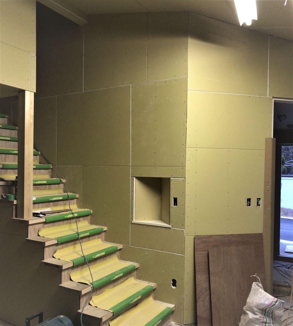 気楽な独り言 階段ニッチ 階段下収納等