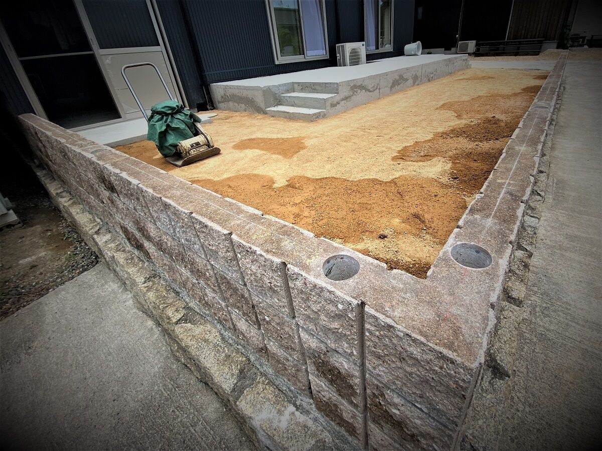 気楽な独り言 外構工事 フェンス コア抜き工事