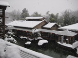 雪の温泉。