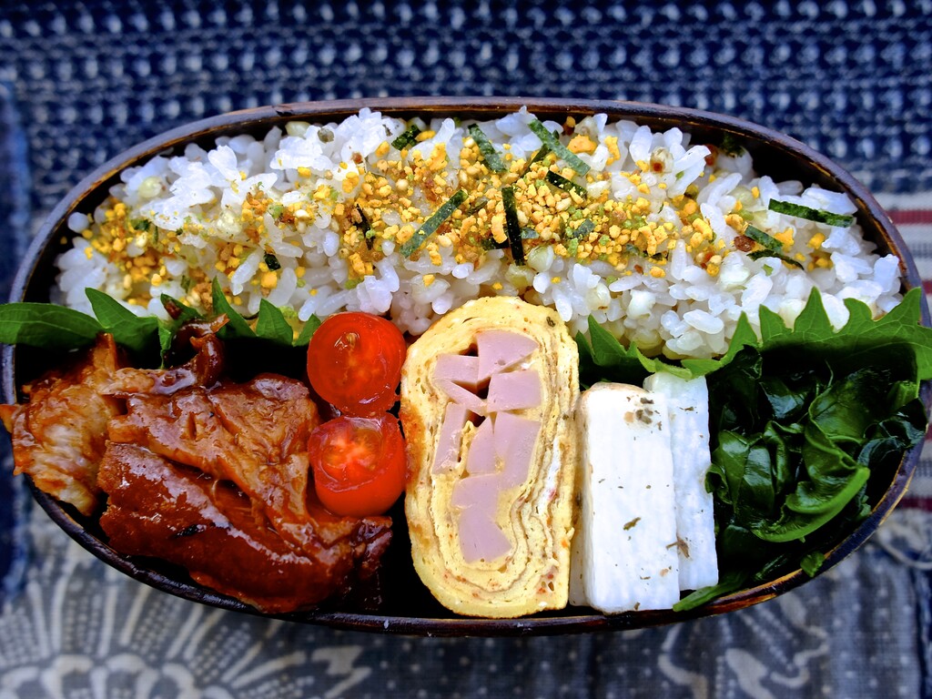 骨付きバラ肉のコッテリ煮 やまおやじの弁当通信 骨付きバラ肉のコッテリ煮 やまおやじの弁当通信