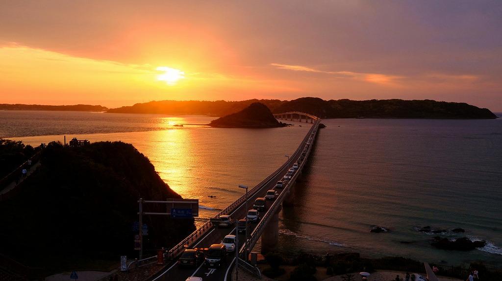 角島大橋はいつまでも渋滞が続く 山楽日記と下界通信 角島大橋はいつまでも渋滞が続く 山楽日記と下界通信