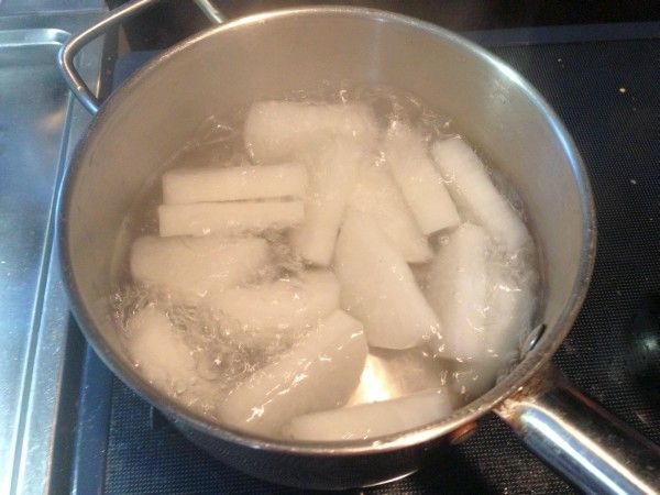 ぶり大根 ならぬ ふくらぎ大根 を作った ゲーム脳人