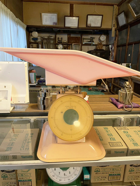ピンクのはかり2_2