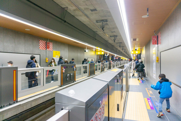 新横浜-23031811