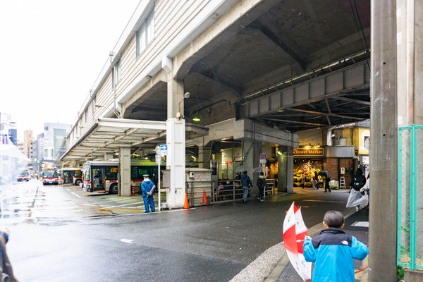新横浜-23031863