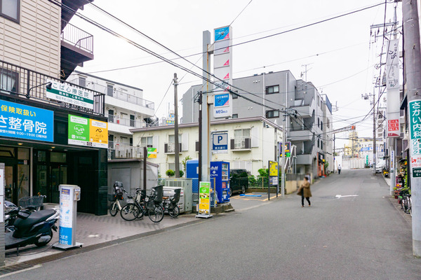 ラフ-2304244