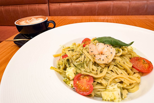 「ビバレーコーヒー」の『トマトとモッツァレラチーズのジェノベーゼ風パスタ』など（大和市つきみ野）【やまとぴグルメ】