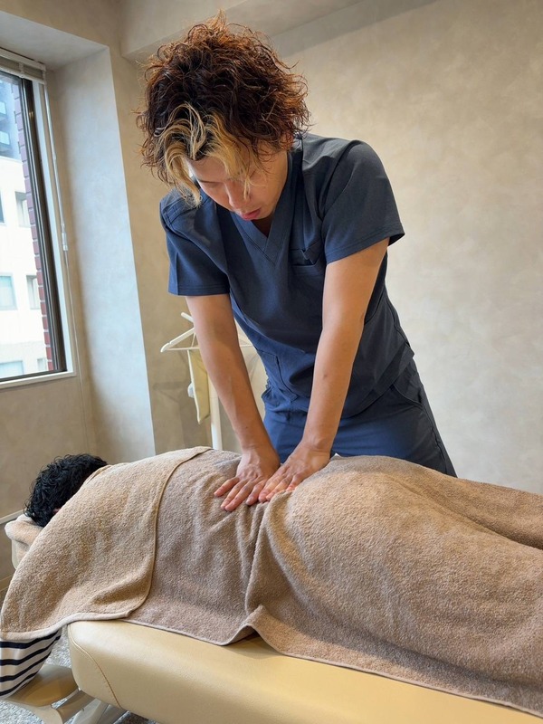 岡部施術腰指圧