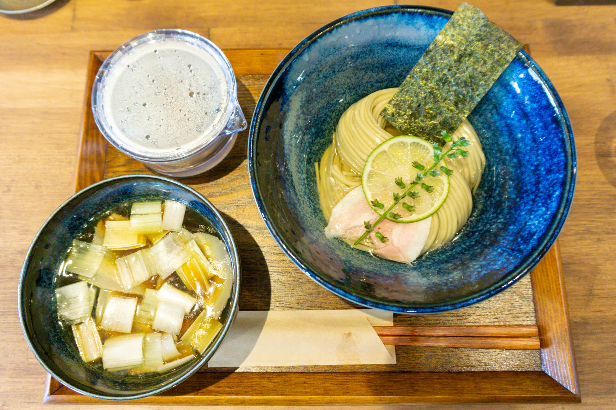 RAMEN VILLAGE CAFE」の『昆布水つけ麺』（大和市渋谷）【やまとぴ