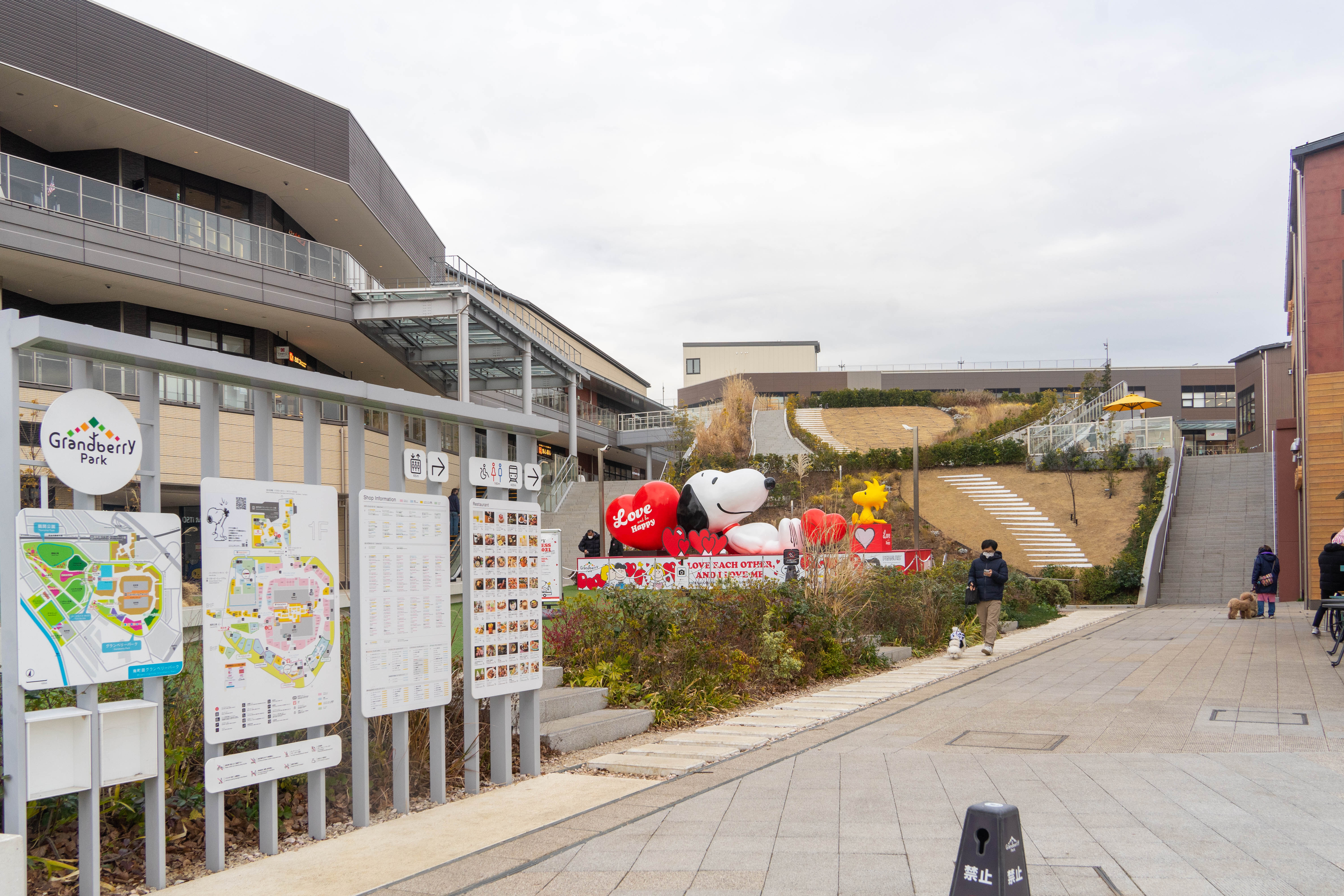 南町田グランベリーパークに Adidas Golf ってゴルフウェアのお店ができてる 大和とぴっく やまとぴ