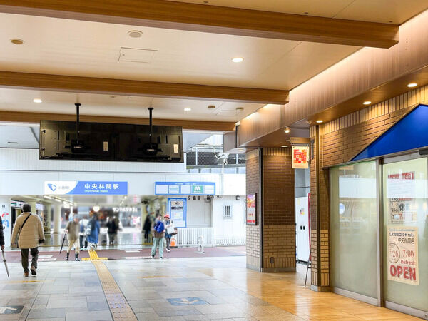 b77900f6-s