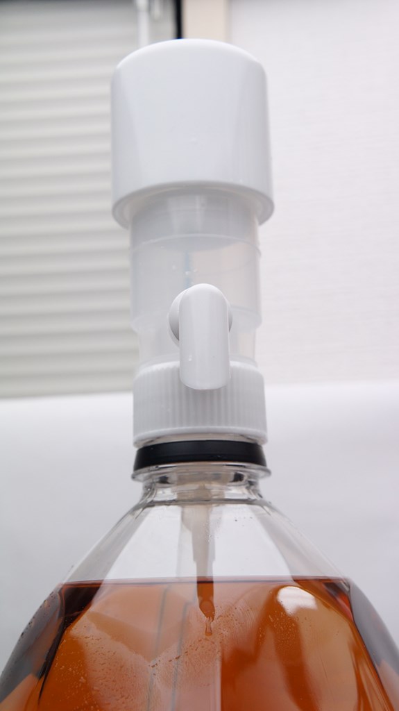 ブラックニッカ 4L 1cs 4本セット ウイスキーディスペンサーポンプ付き ブラックニッカ 4L 1cs 4本セット ウイスキーディスペンサー