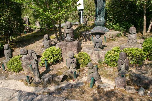 IMG_8681 天長院の五百羅漢像。