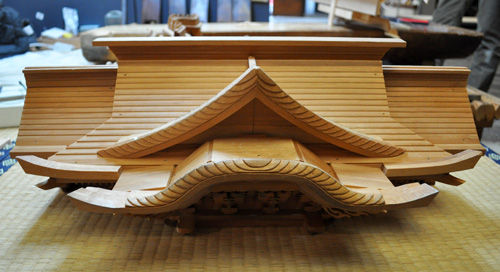 仏壇の屋根の原型 : 八女の手仕事