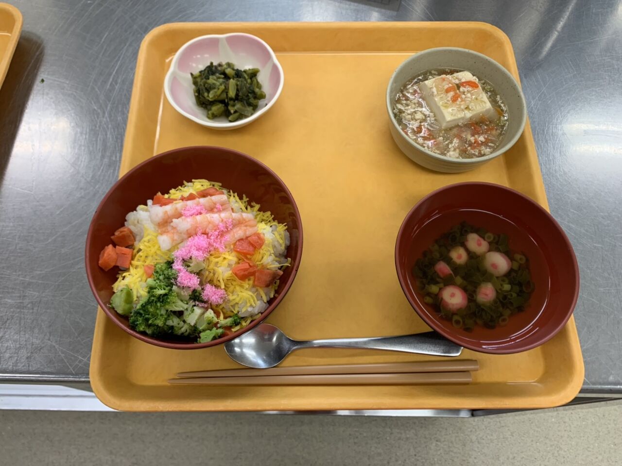 春を感じる ちらし寿司 やなぜ苑 スタッフブログ