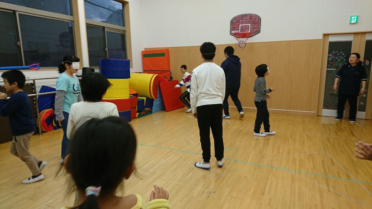 12 17のヤンチャリカはミーティング 目隠し鬼ごっこ 放課後等ディサービスヤンチャリカのblog 12 17のヤンチャリカはミーティング 目隠し鬼ごっこ 放課後等ディサービスヤンチャリカのblog
