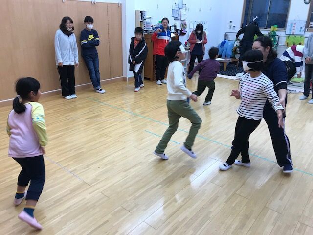 12 17のヤンチャリカはミーティング 目隠し鬼ごっこ 放課後等ディサービスヤンチャリカのblog 12 17のヤンチャリカはミーティング 目隠し鬼ごっこ 放課後等ディサービスヤンチャリカのblog