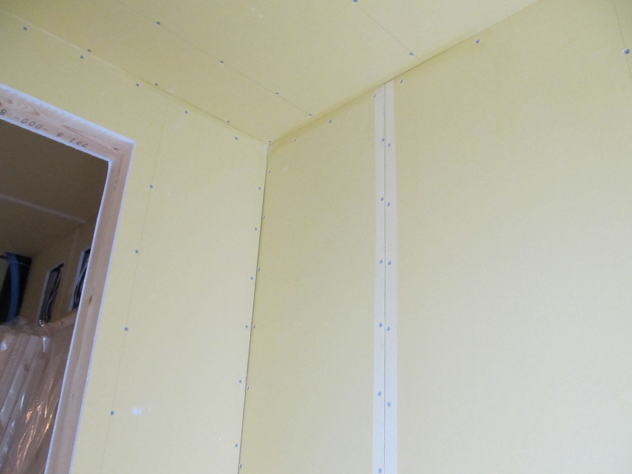 塗り壁の施工に向けて このかのいえ七ヶ浜の家