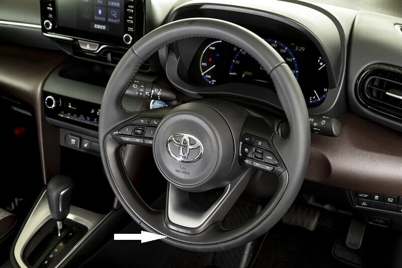 ヤリスクロスのハンドル操作がし難いと感じるのは自分だけ ヤリスクロスのブログ