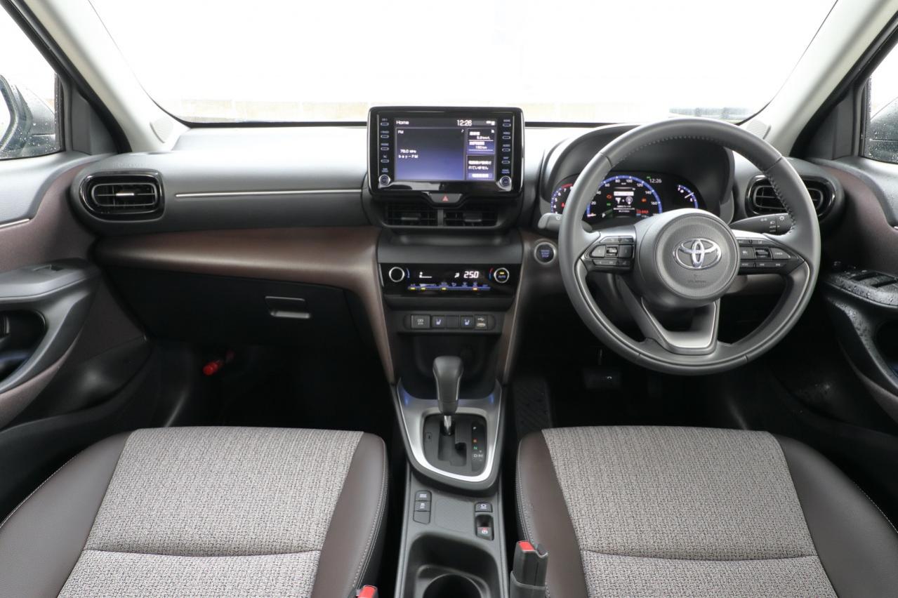 ヤリスクロスのエンジンスタートボタンの位置に戸惑う ヤリスクロスのブログ ヤリスクロスのエンジンスタートボタンの位置に戸惑う ヤリスクロスのブログ