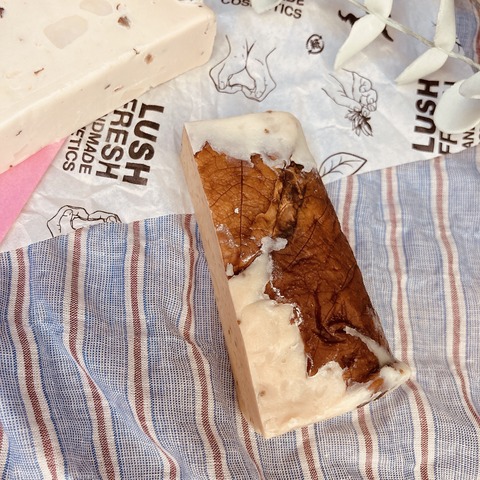 ACD9F64D-FF58-4032-84F1-017C71D0FCBA_1_201_a