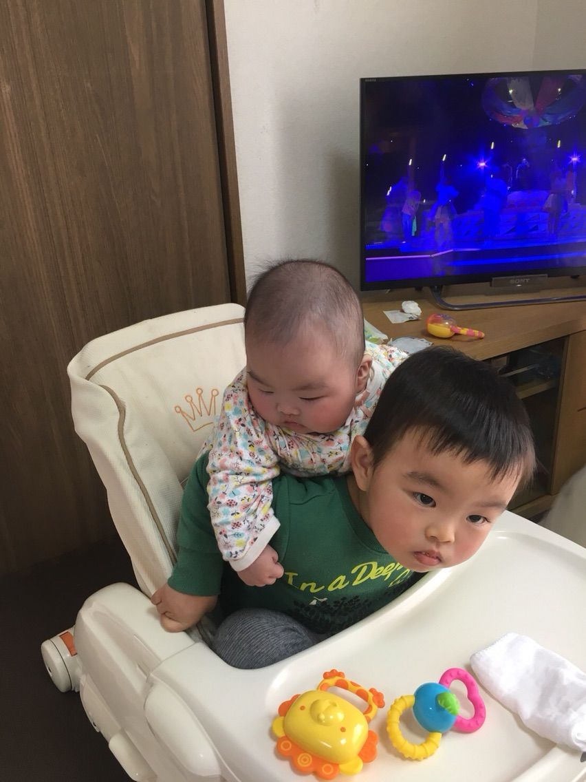 2歳10ヶ月と生後5ヶ月 やっすんラーメンハウス