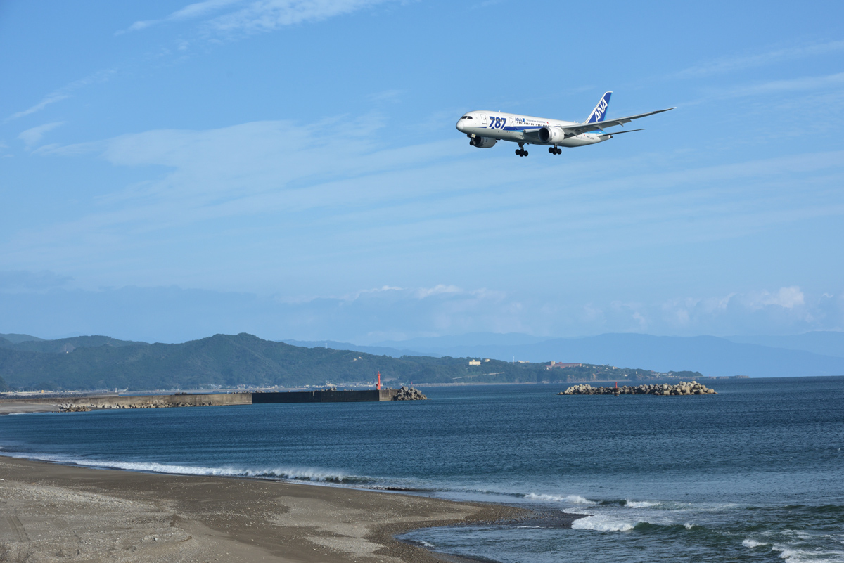 16年11月1日 高知龍馬空港 海とb787 Yasの写真保存庫