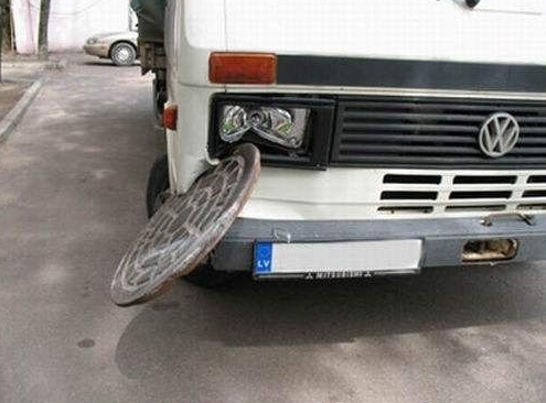 2010y06m08d_225840256