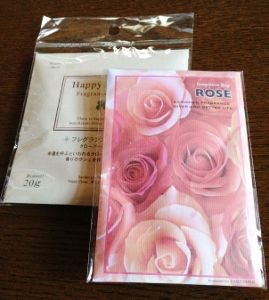 100均のサシェも優秀です フック付で便利 やさしい暮らし 心地よい暮らし これからの暮らし