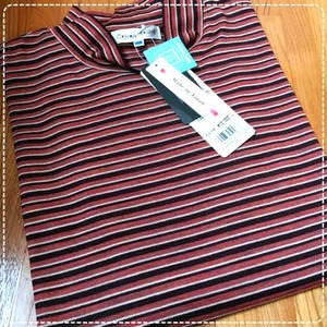 チャージ　ハイネックTシャツ